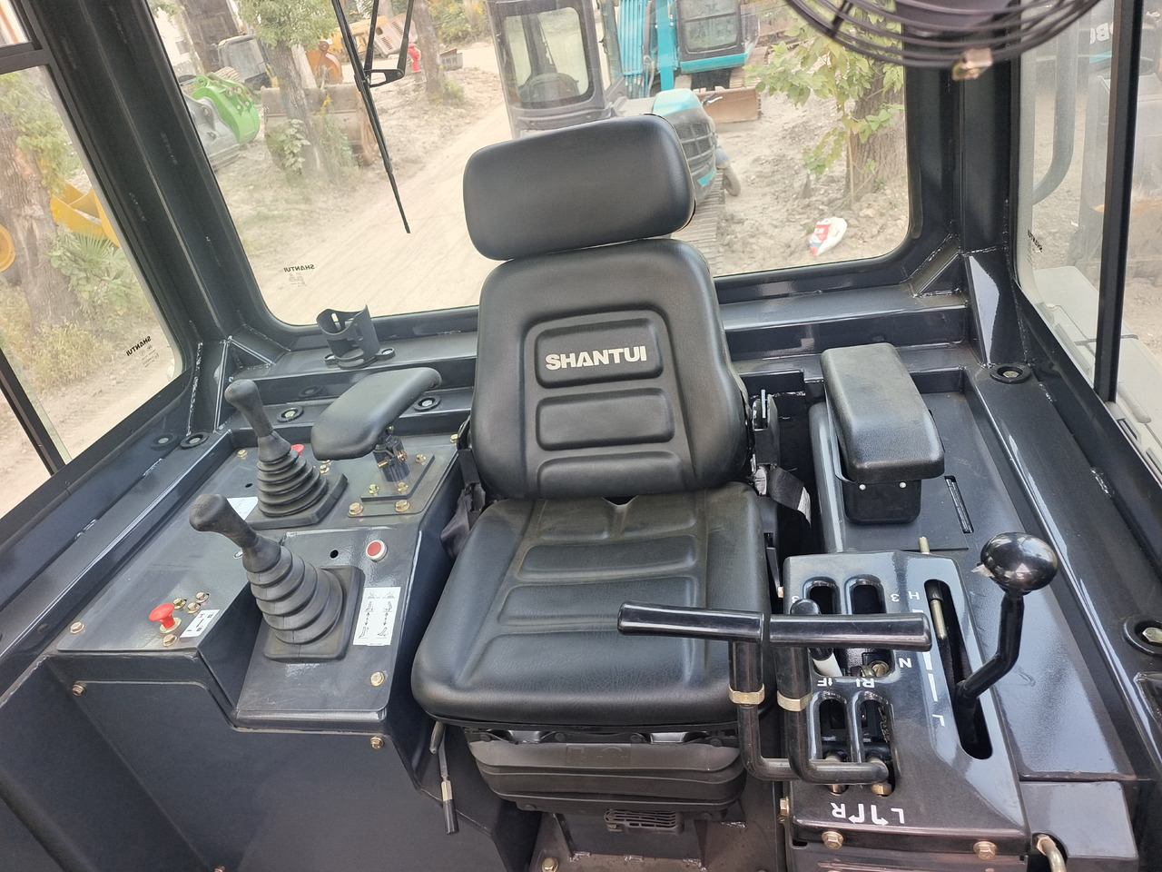 Bulldozer SHANTUI SD22 SD22F SD32: photos 10