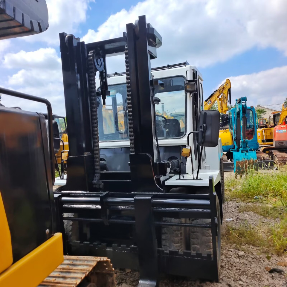 TCM FD 100 - Chariot élévateur: photos 3 TCM FD 100 - Chariot élévateur: photos 3