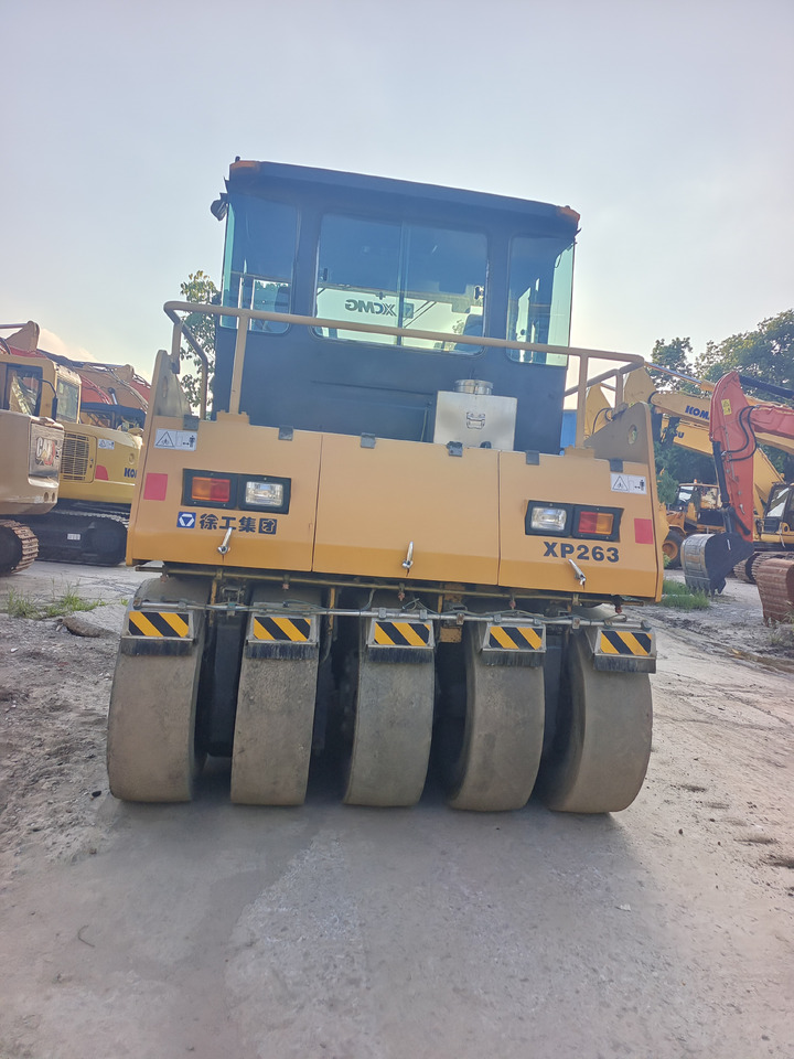 XCMG XP263 - Compacteur à pneus: photos 5 XCMG XP263 - Compacteur à pneus: photos 5