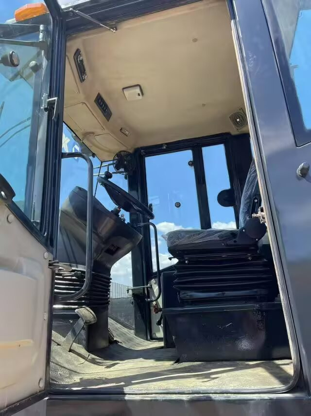 XCMG XS 222J - Rouleau compresseur: photos 2 XCMG XS 222J - Rouleau compresseur: photos 2