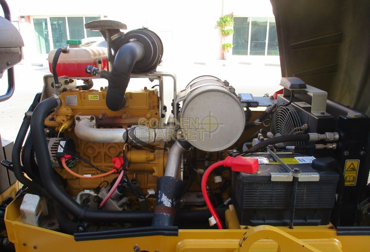 Rouleau compresseur Caterpillar CB34B Double Drum Roller: photos 9