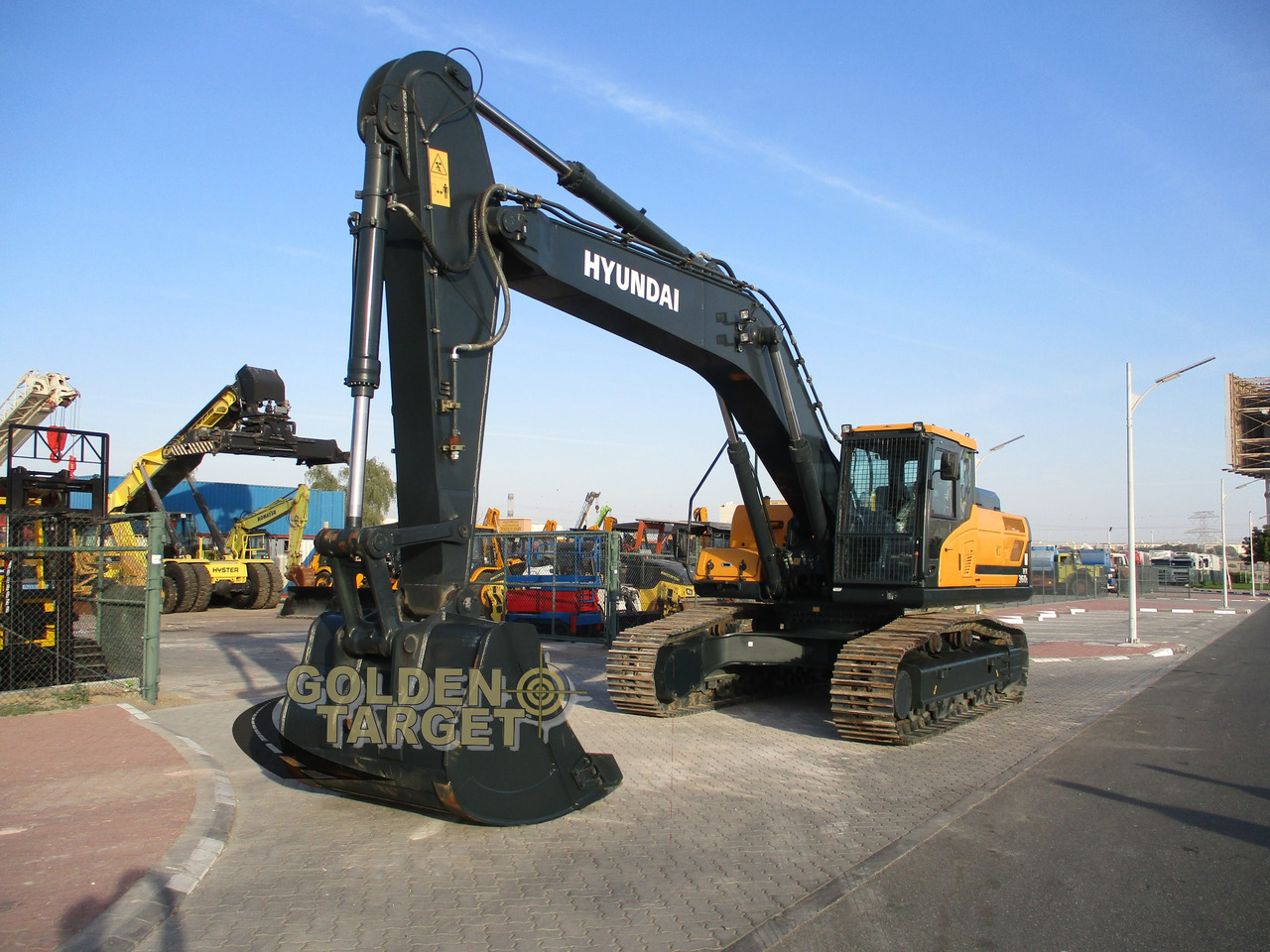 HYUNDAI HX360L Hydraulic Excavator - Pelle: photos 1 HYUNDAI HX360L Hydraulic Excavator - Pelle: photos 1