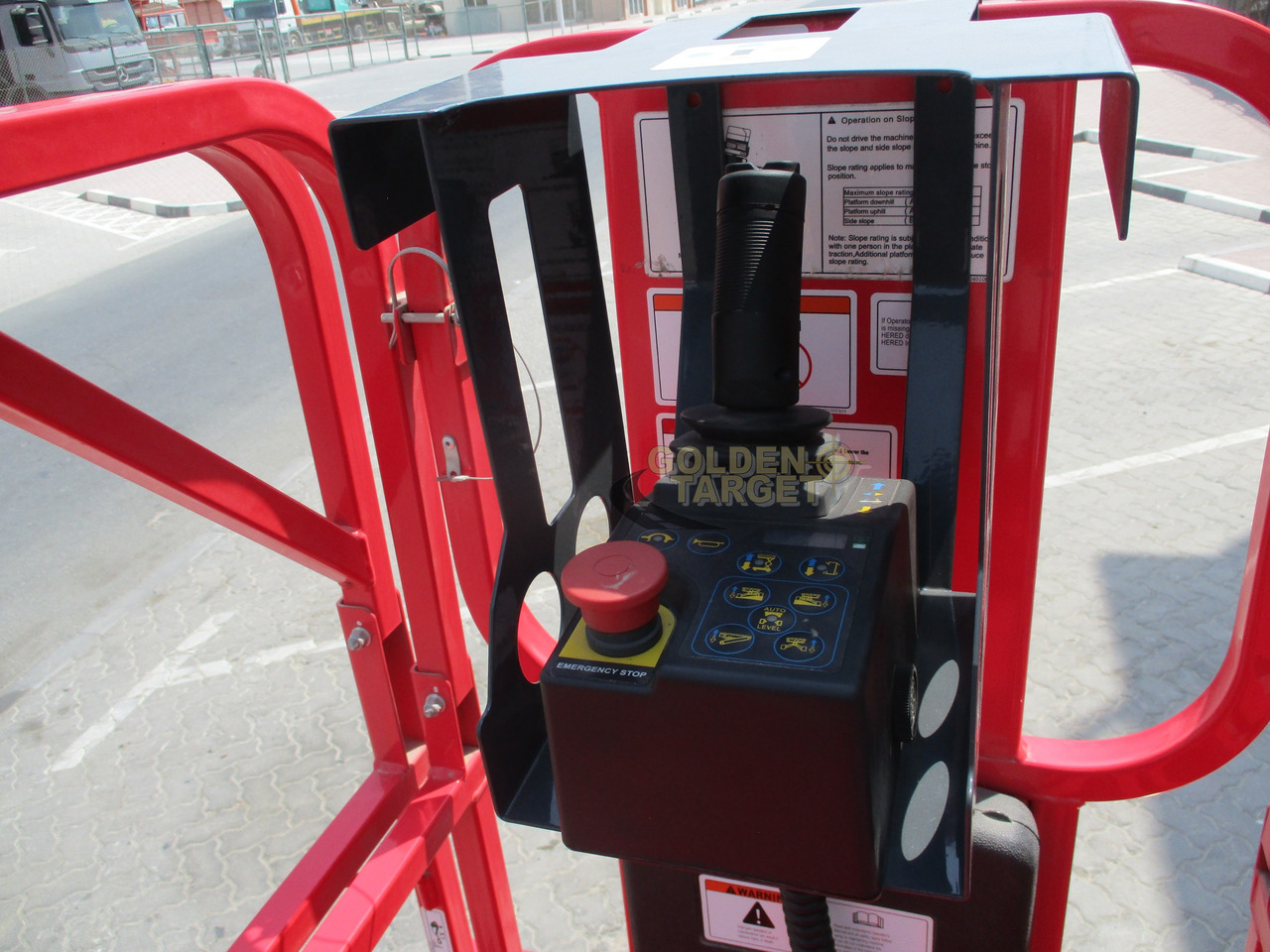 Nacelle ciseaux neuf Hered HC0610E Electric Crawler Scissor Lift: photos 10