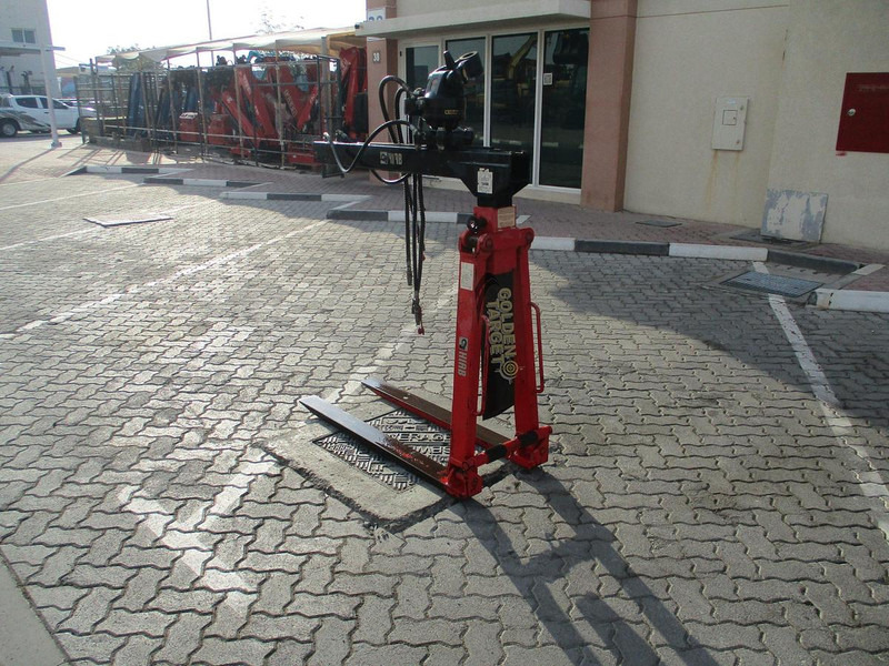 Kinshofer KM401H-1500 - Grue: photos 2 Kinshofer KM401H-1500 - Grue: photos 2