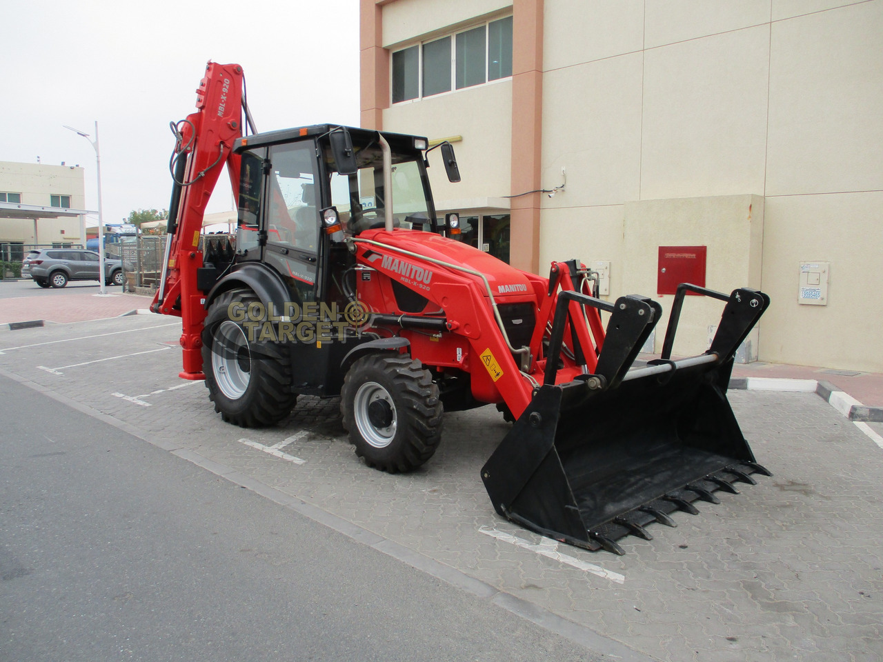 MANITOU MBL-X-920 BACKHOE LOADER - Tractopelle: photos 1 MANITOU MBL-X-920 BACKHOE LOADER - Tractopelle: photos 1
