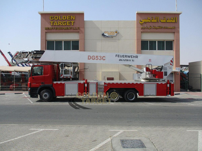 Mercedes-Benz Actros 3332 - Nacelle: photos 5 Mercedes-Benz Actros 3332 - Nacelle: photos 5