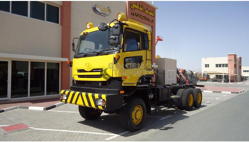 Nissan CZ4YL - Semi-remorque châssis: photos 2 Nissan CZ4YL - Semi-remorque châssis: photos 2