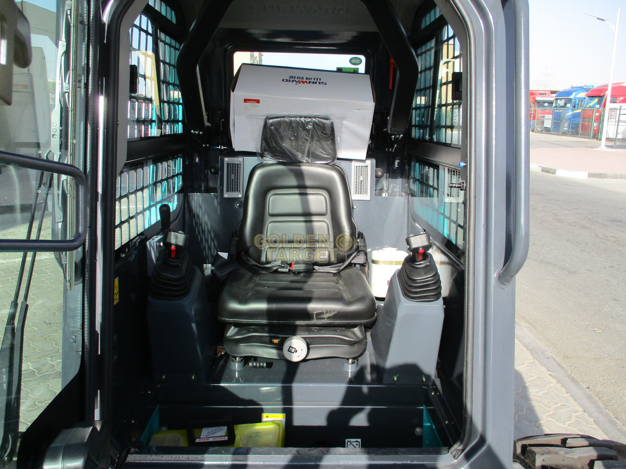 Mini chargeuse neuf SUNWARD SWL4028 Skid Steer: photos 11