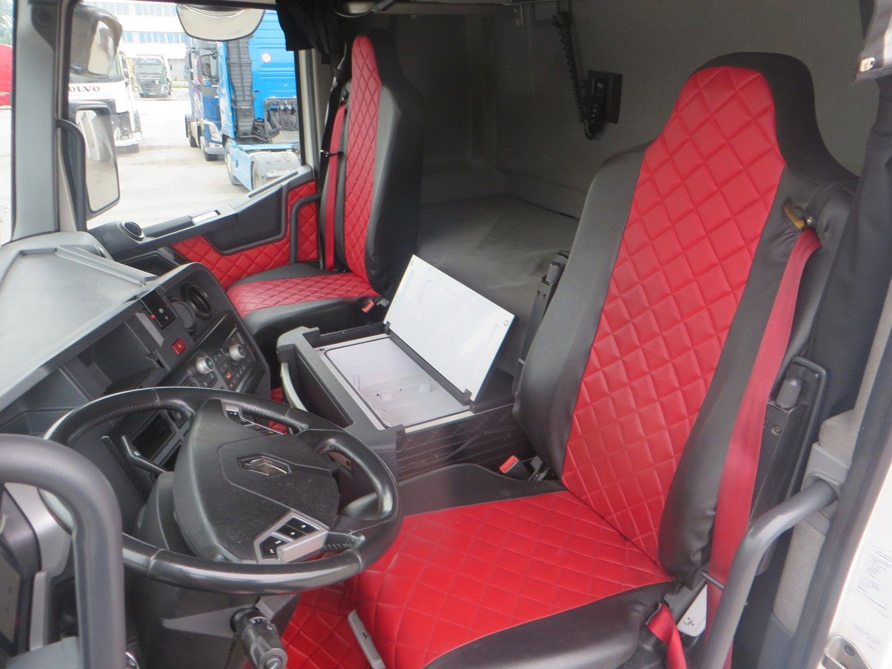 Crédit-bail de Renault T480 SC 6x2 Tandem jumbo 116m3 Renault T480 SC 6x2 Tandem jumbo 116m3: photos 11 Crédit-bail de Renault T480 SC 6x2 Tandem jumbo 116m3 Renault T480 SC 6x2 Tandem jumbo 116m3: photos 11