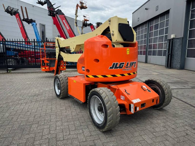 JLG E 450 AJ - Nacelle articulée: photos 2 JLG E 450 AJ - Nacelle articulée: photos 2