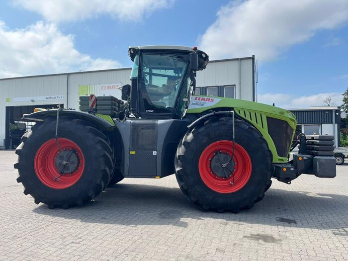 Claas Xerion 5000 Trac - Tracteur agricole: photos 3 Claas Xerion 5000 Trac - Tracteur agricole: photos 3