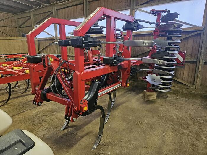Horsch Terrano 4 FX - Bineuse: photos 1 Horsch Terrano 4 FX - Bineuse: photos 1