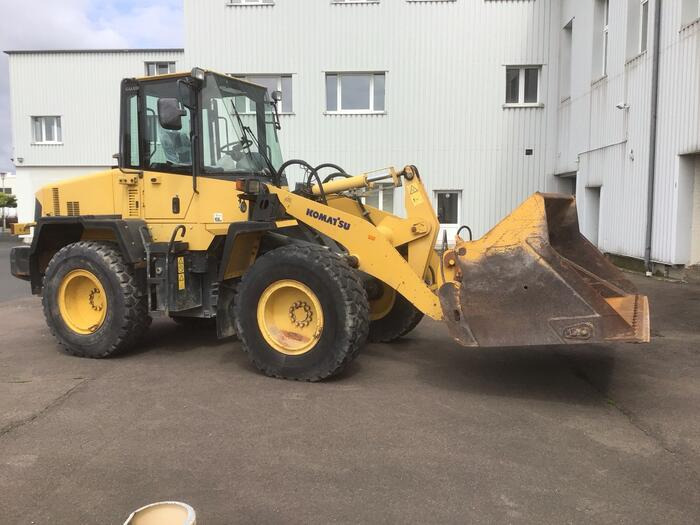 Komatsu WA 150-5 - Chargeuse sur pneus: photos 1 Komatsu WA 150-5 - Chargeuse sur pneus: photos 1