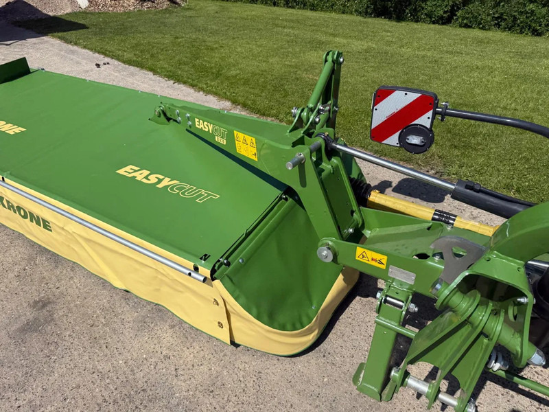 Krone Easy cut B 870 MT 603-30 NIEUW VLINDERMAAIER - Faucheuse: photos 3 Krone Easy cut B 870 MT 603-30 NIEUW VLINDERMAAIER - Faucheuse: photos 3