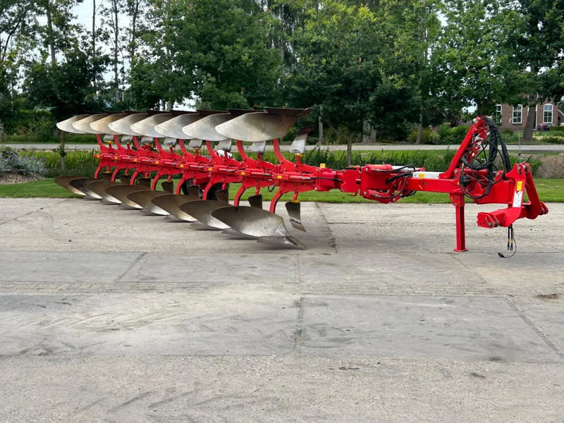 Pottinger 8 schaar wentelploeg getrokken Servo S 6.50 P N 8 Schar 8102/46W - Charrue: photos 1 Pottinger 8 schaar wentelploeg getrokken Servo S 6.50 P N 8 Schar 8102/46W - Charrue: photos 1