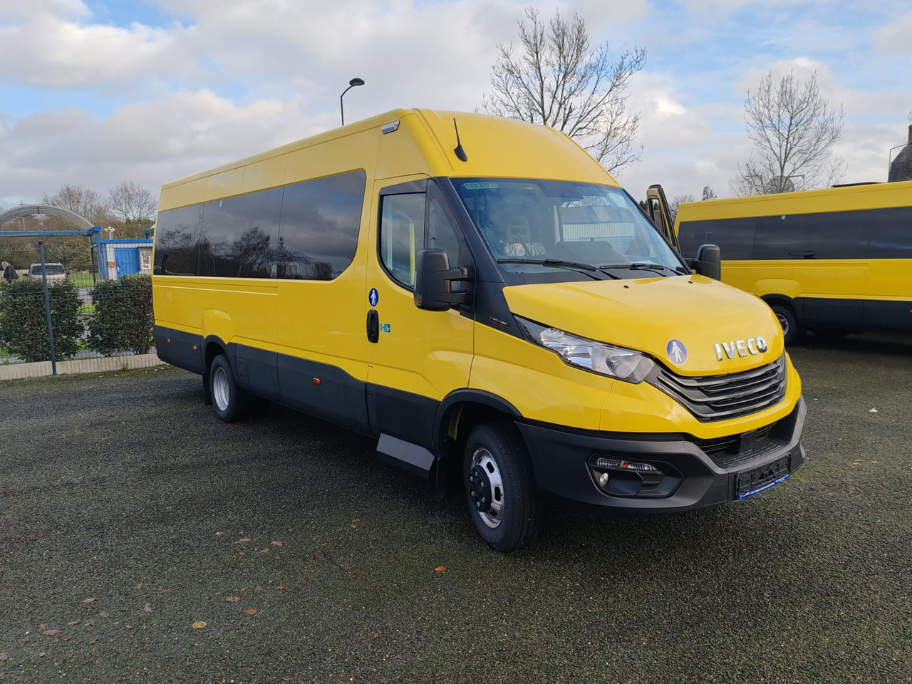 5 MINIBUS IVECO DAILY NEUF ET NON IMMATRICULE - Minibus, Transport de personnes: photos 2 5 MINIBUS IVECO DAILY NEUF ET NON IMMATRICULE - Minibus, Transport de personnes: photos 2