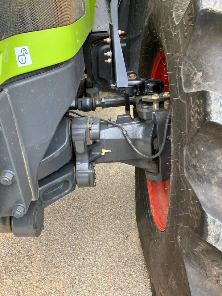Tracteur agricole Claas Axion 920: photos 14