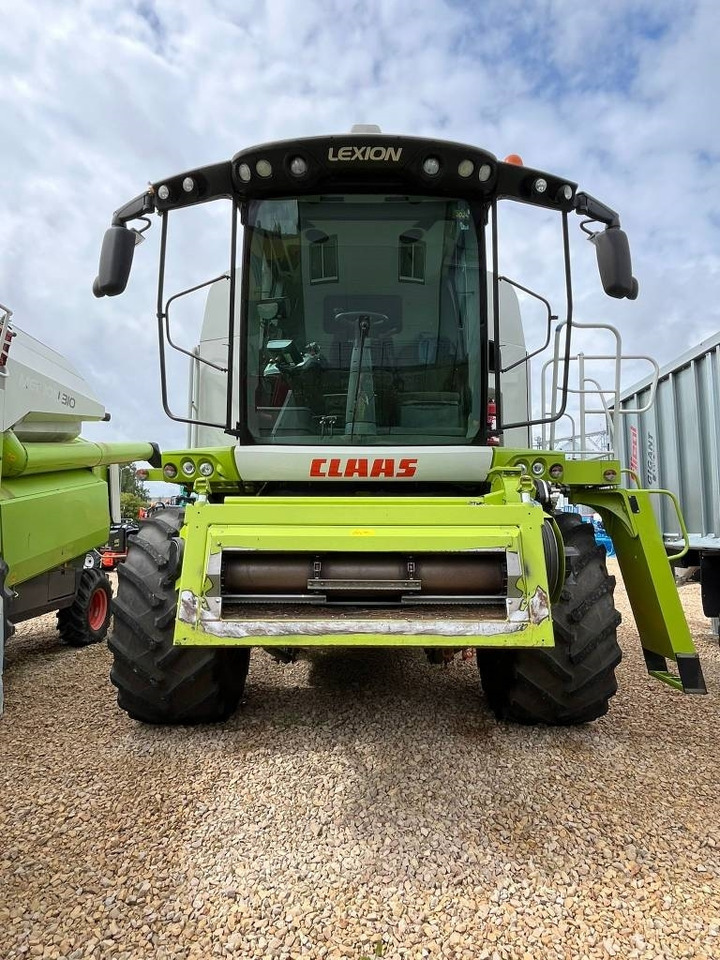 Claas Lexion 650 - Moissonneuse-batteuse: photos 2 Claas Lexion 650 - Moissonneuse-batteuse: photos 2