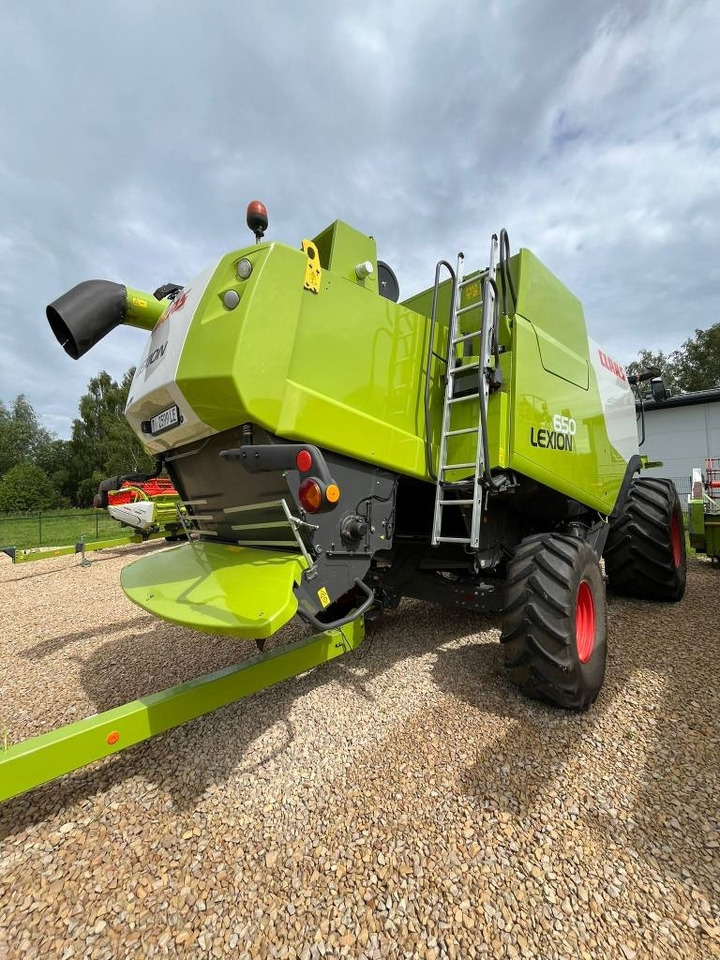 Claas Lexion 650 - Moissonneuse-batteuse: photos 5 Claas Lexion 650 - Moissonneuse-batteuse: photos 5