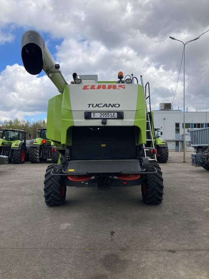 Claas Tucano 570 - Moissonneuse-batteuse: photos 4 Claas Tucano 570 - Moissonneuse-batteuse: photos 4