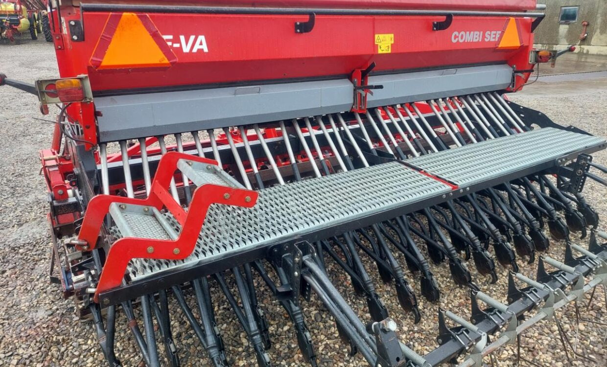 HE-VA COMBI SEEDER 4 M - Combiné de semis: photos 4 HE-VA COMBI SEEDER 4 M - Combiné de semis: photos 4
