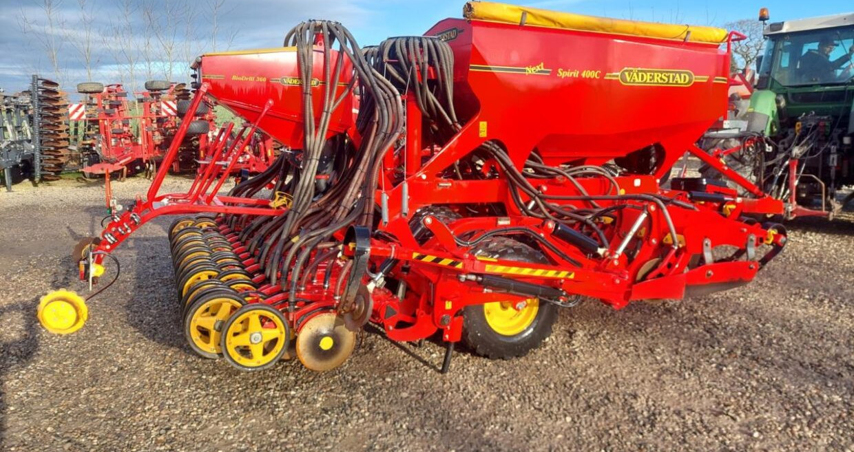 Väderstad Spirit 400 C med BioDrill - Semoir: photos 1 Väderstad Spirit 400 C med BioDrill - Semoir: photos 1