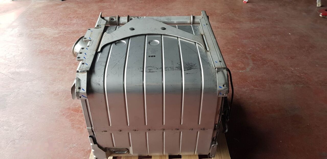 Eberspächer SC 2031 SH 5004 Mercedes-Benz ACTROS MB2 - Catalyseur pour Camion: photos 2 Eberspächer SC 2031 SH 5004 Mercedes-Benz ACTROS MB2 - Catalyseur pour Camion: photos 2