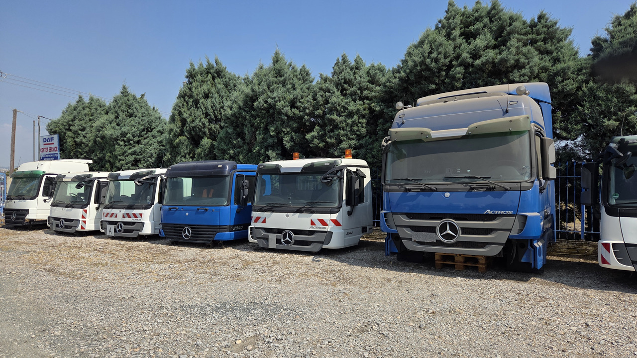 MERCEDES-BENZ ACTROS MP1-MP2-MP3 - Cabine: photos 1 MERCEDES-BENZ ACTROS MP1-MP2-MP3 - Cabine: photos 1