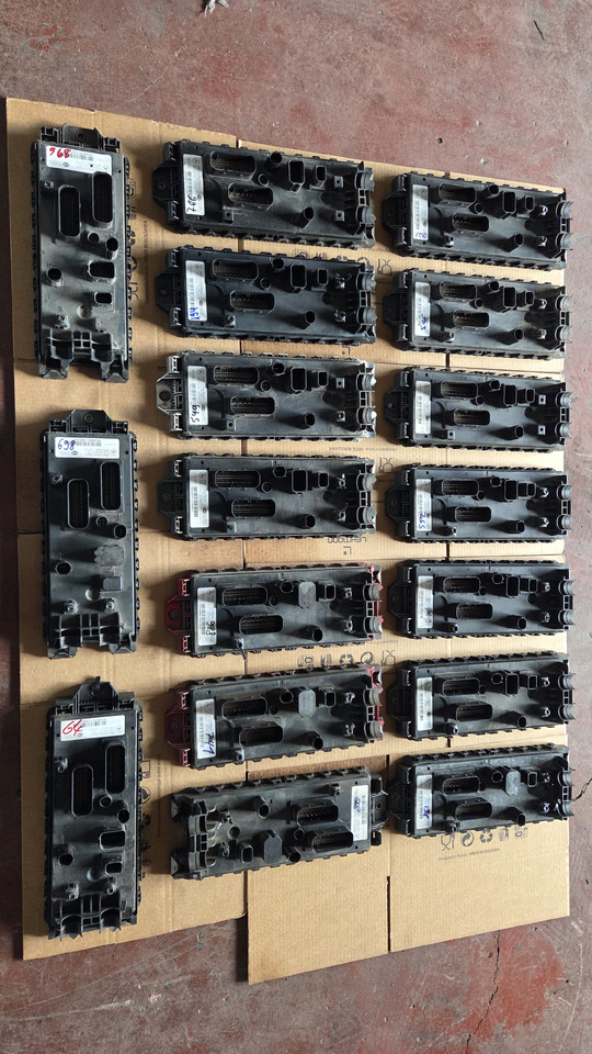 MERCEDES-BENZ SAM CHASSIS MP4 ACTROS - Bloc de gestion pour Camion: photos 1 MERCEDES-BENZ SAM CHASSIS MP4 ACTROS - Bloc de gestion pour Camion: photos 1