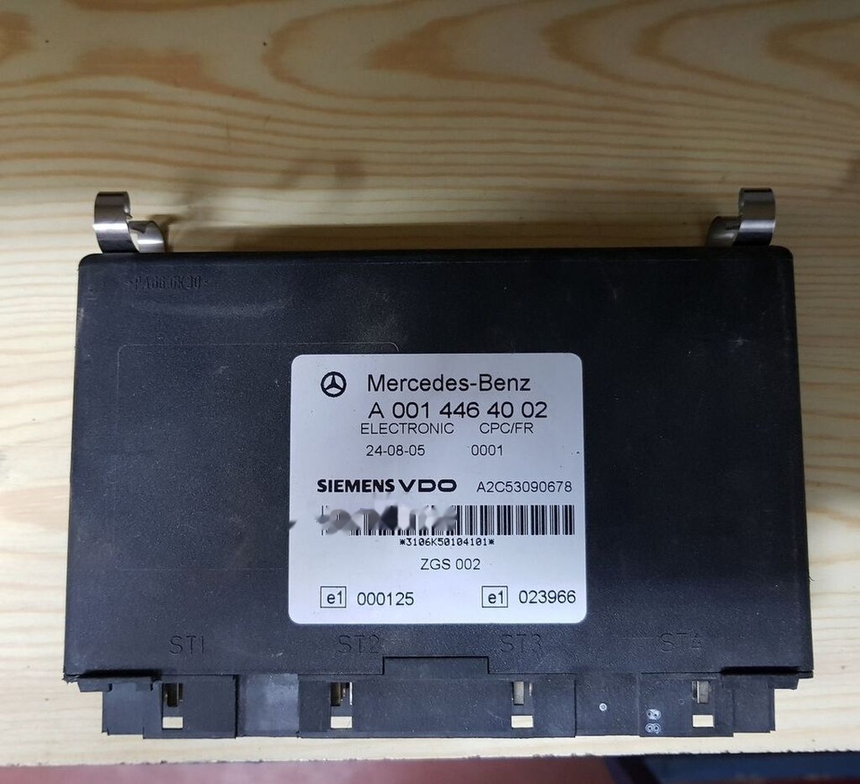 Mercedes-Benz A 001 446 26 17 Mercedes-Benz ACTROS MB2 - Bloc de gestion pour Camion: photos 4 Mercedes-Benz A 001 446 26 17 Mercedes-Benz ACTROS MB2 - Bloc de gestion pour Camion: photos 4