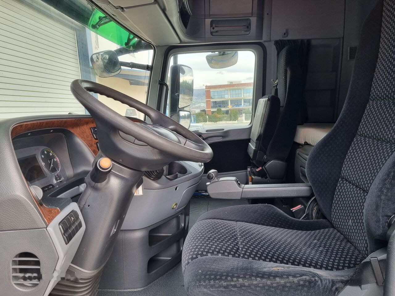 Mercedes-Benz ACTROS MP3 - Cabine pour Camion: photos 4 Mercedes-Benz ACTROS MP3 - Cabine pour Camion: photos 4