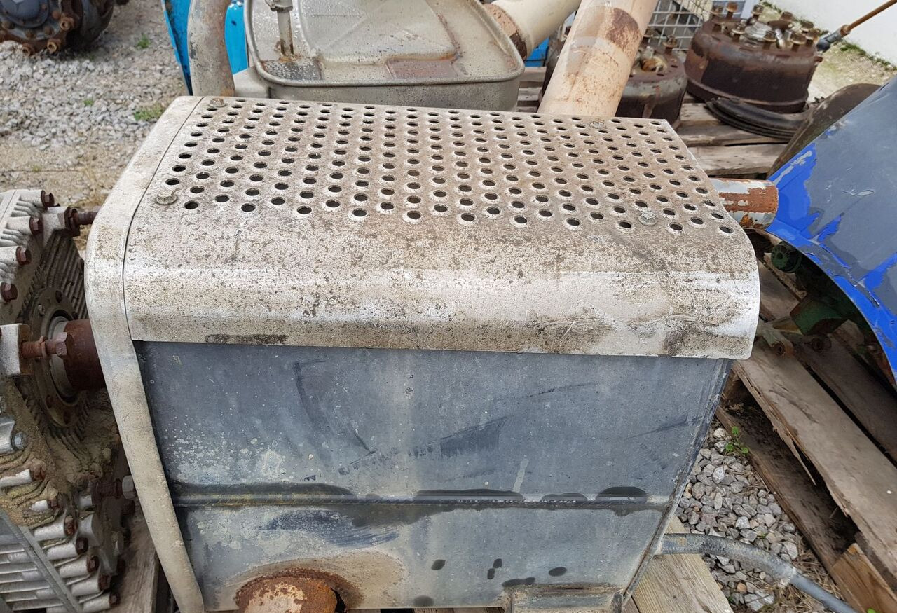 Mercedes-Benz GILLET Z308246 A 957 490 05 14 Mercedes-Benz - Catalyseur pour Camion: photos 2 Mercedes-Benz GILLET Z308246 A 957 490 05 14 Mercedes-Benz - Catalyseur pour Camion: photos 2