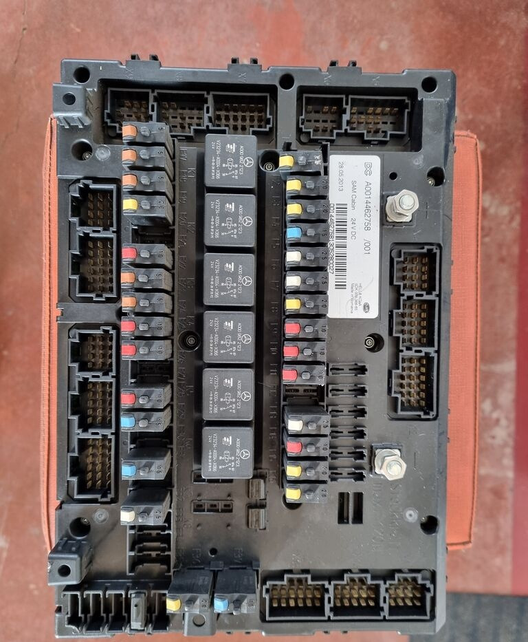 Mercedes-Benz GRUNDMODUL ACTROS MP4 A0014465158 Mercedes-Benz ACTROS MP4 EURO 6 - Fusible pour Camion: photos 1 Mercedes-Benz GRUNDMODUL ACTROS MP4 A0014465158 Mercedes-Benz ACTROS MP4 EURO 6 - Fusible pour Camion: photos 1