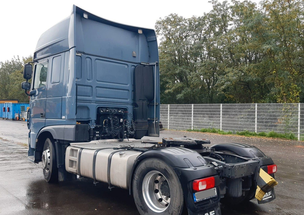 DAF XF 530 SSC Kipphydraulik, Standklima, Retarder - Tracteur routier: photos 4 DAF XF 530 SSC Kipphydraulik, Standklima, Retarder - Tracteur routier: photos 4