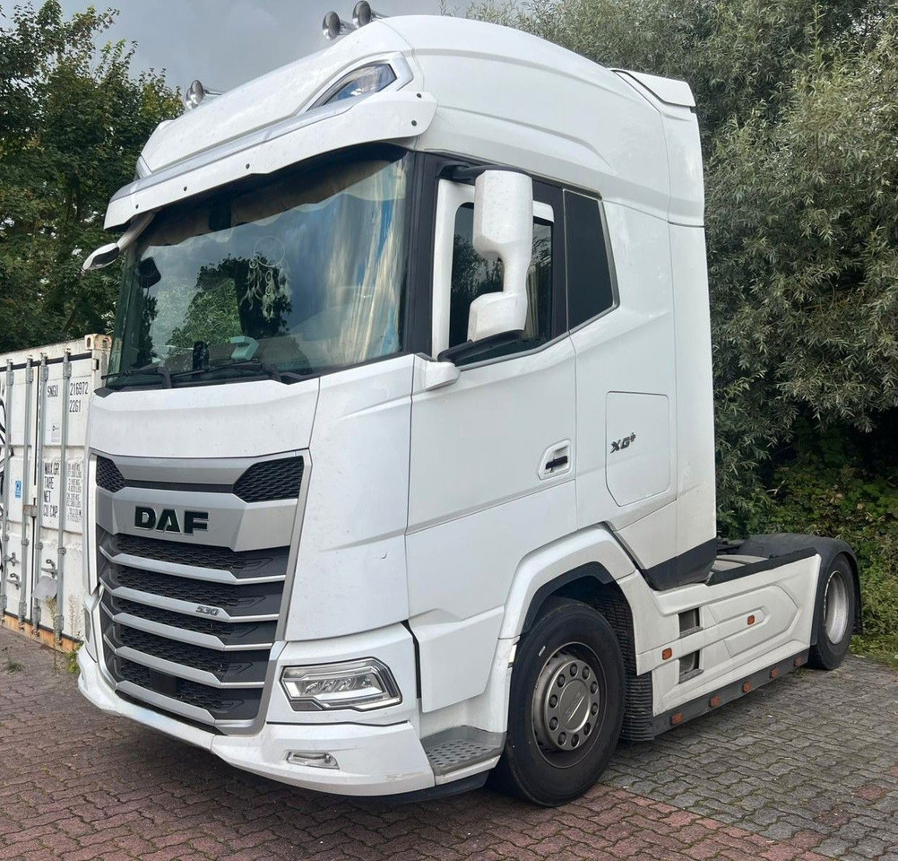 DAF XG+ 530 LEDER - Tracteur routier: photos 1 DAF XG+ 530 LEDER - Tracteur routier: photos 1