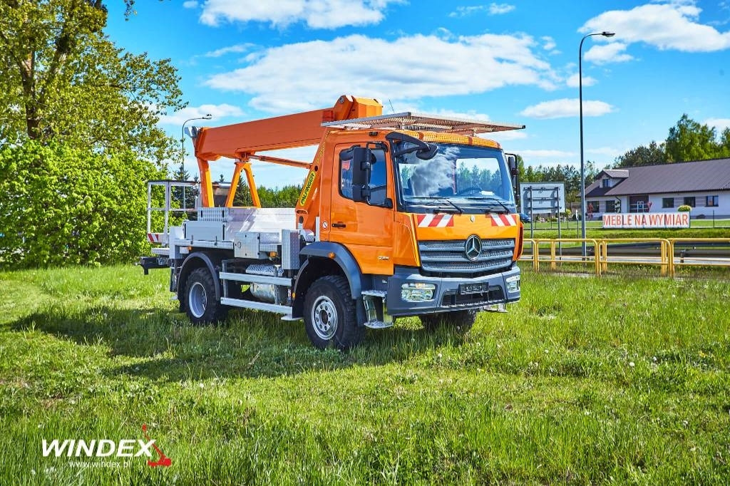 Palfinger P 250 BK - Camion avec nacelle: photos 1 Palfinger P 250 BK - Camion avec nacelle: photos 1