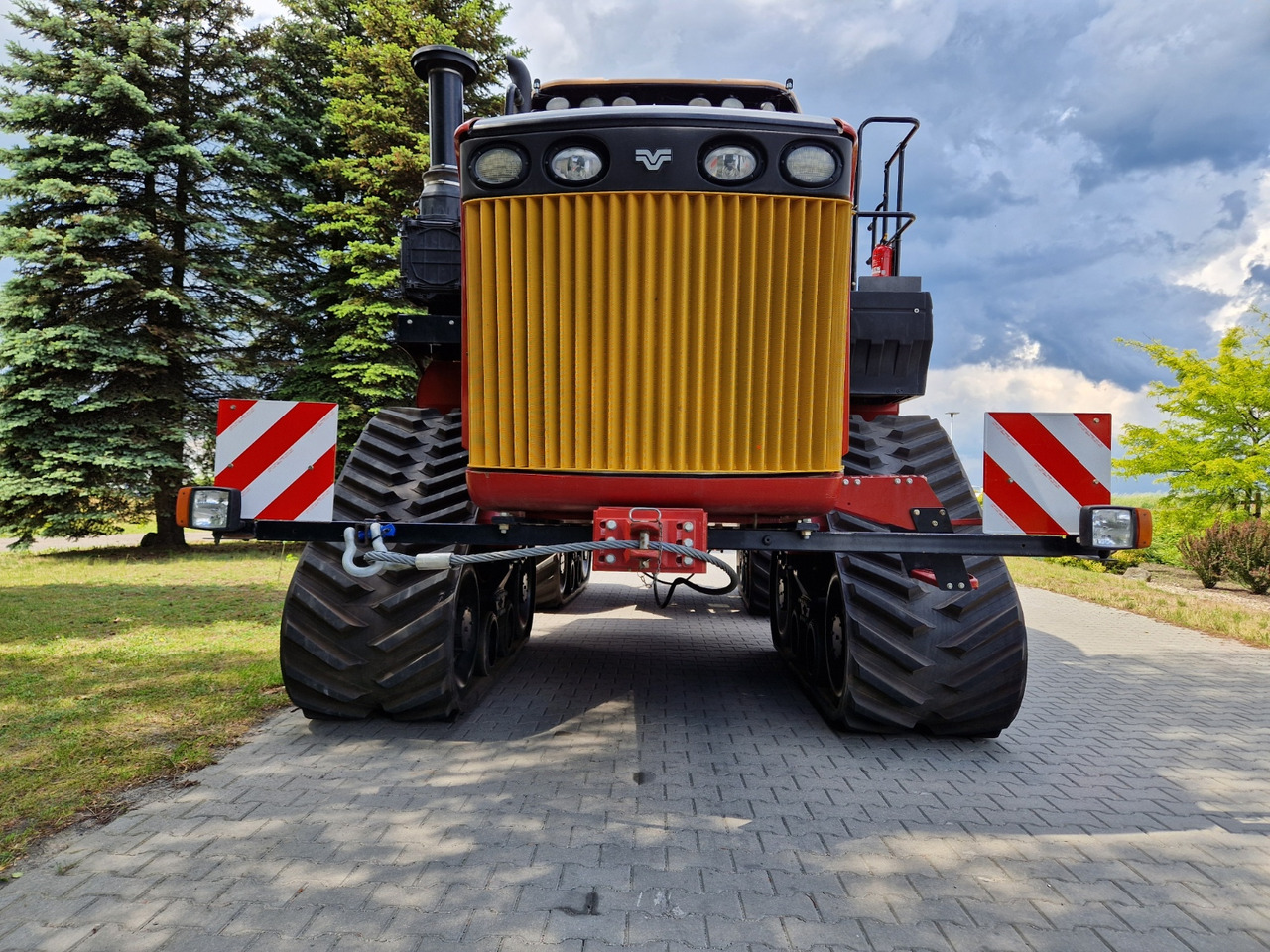 Tracteur à chenilles Versatile 610 Delta Track: photos 10
