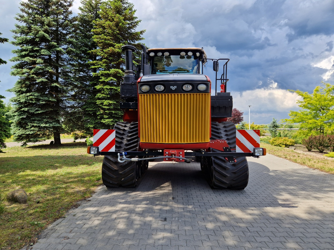Tracteur à chenilles Versatile 610 Delta Track: photos 11