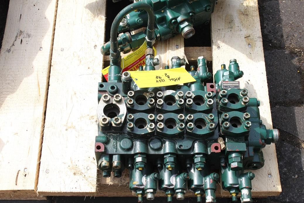 Atlas 1304 - Valve hydraulique pour Engins de chantier: photos 2 Atlas 1304 - Valve hydraulique pour Engins de chantier: photos 2