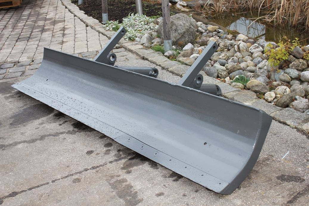 Atlas 1602D - Lame pour Engins de chantier: photos 4 Atlas 1602D - Lame pour Engins de chantier: photos 4