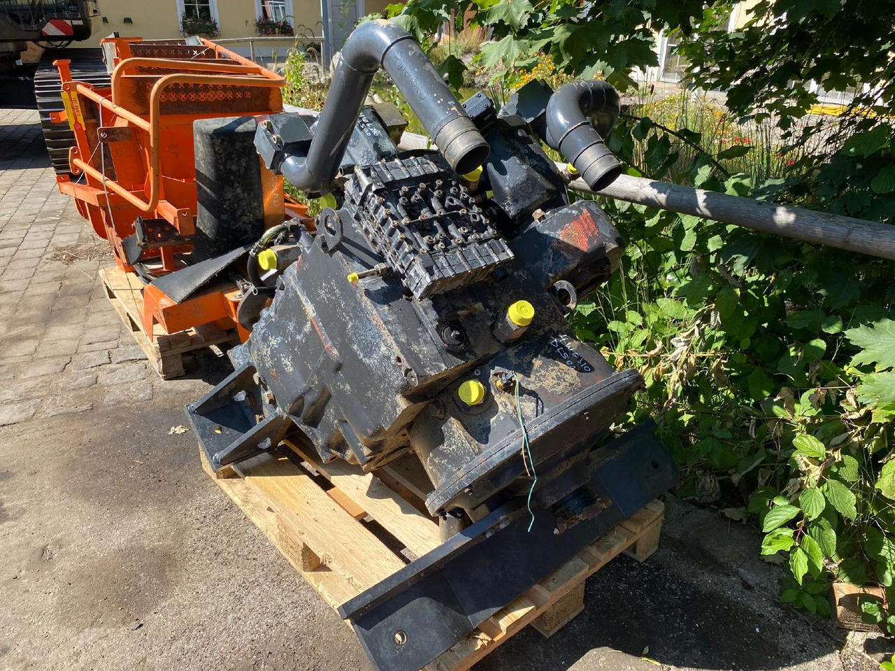Doosan ZF 4WG 310 aus DL 500 - Boîte de vitesse pour Engins de chantier: photos 3 Doosan ZF 4WG 310 aus DL 500 - Boîte de vitesse pour Engins de chantier: photos 3