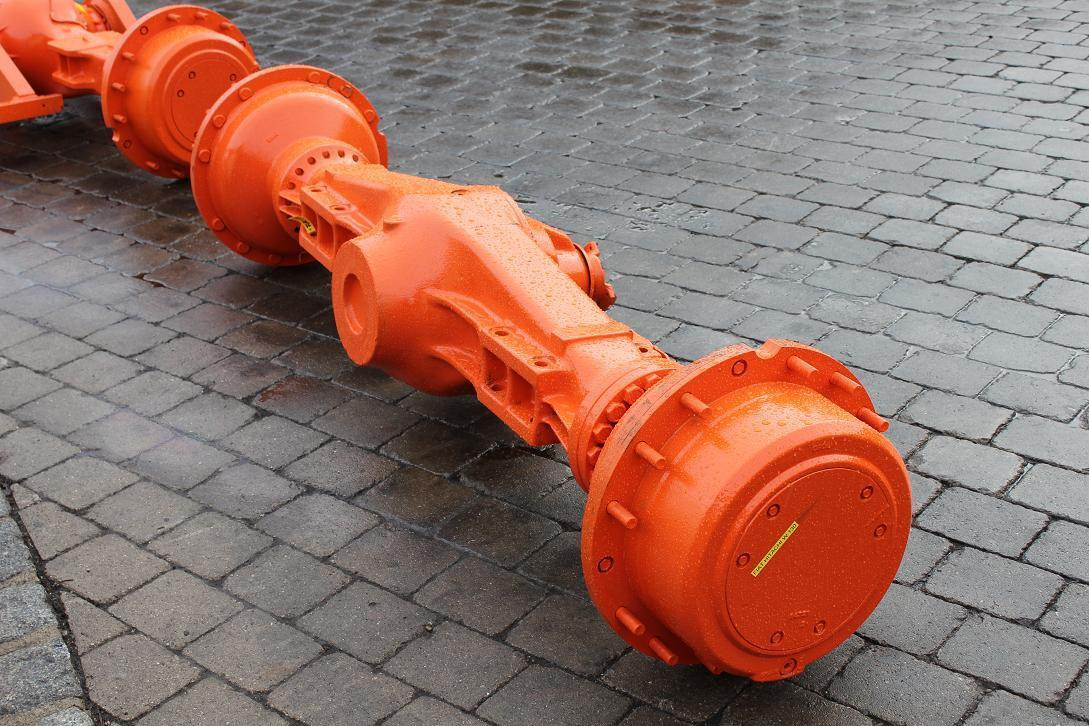 Fiat-Hitachi FR 130-2 - Essieu et pièces pour Engins de chantier: photos 1 Fiat-Hitachi FR 130-2 - Essieu et pièces pour Engins de chantier: photos 1