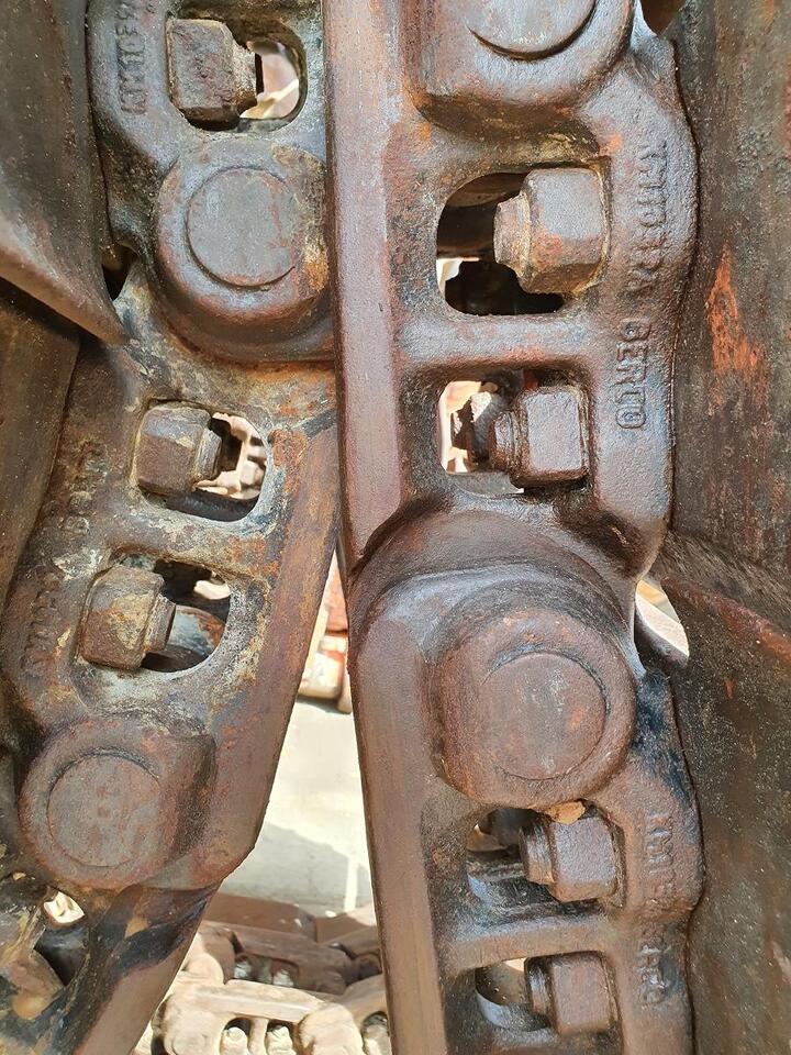 Furukawa 738 LS - Chenille pour Engins de chantier: photos 4 Furukawa 738 LS - Chenille pour Engins de chantier: photos 4