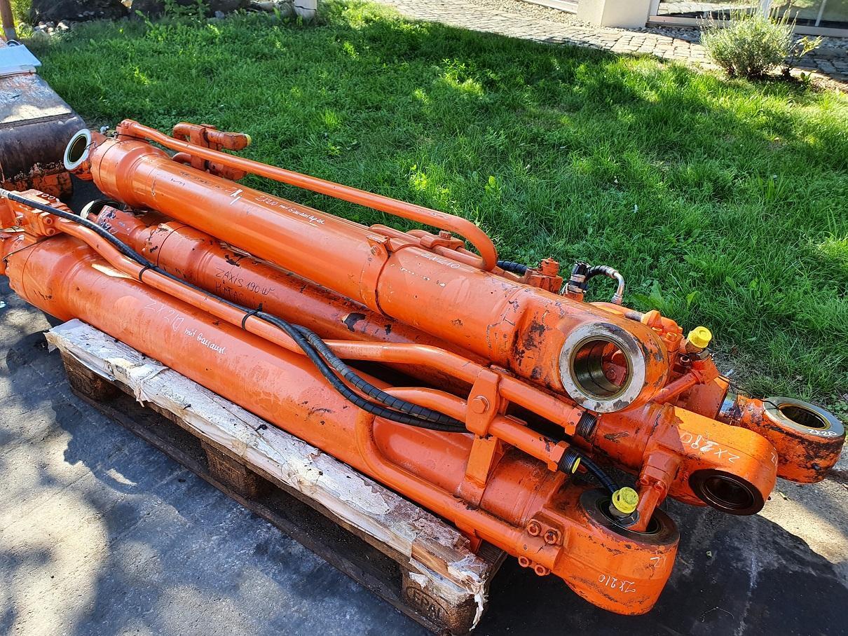 Hitachi ZX 210 LC N 3 - Vérin hydraulique pour Engins de chantier: photos 4 Hitachi ZX 210 LC N 3 - Vérin hydraulique pour Engins de chantier: photos 4