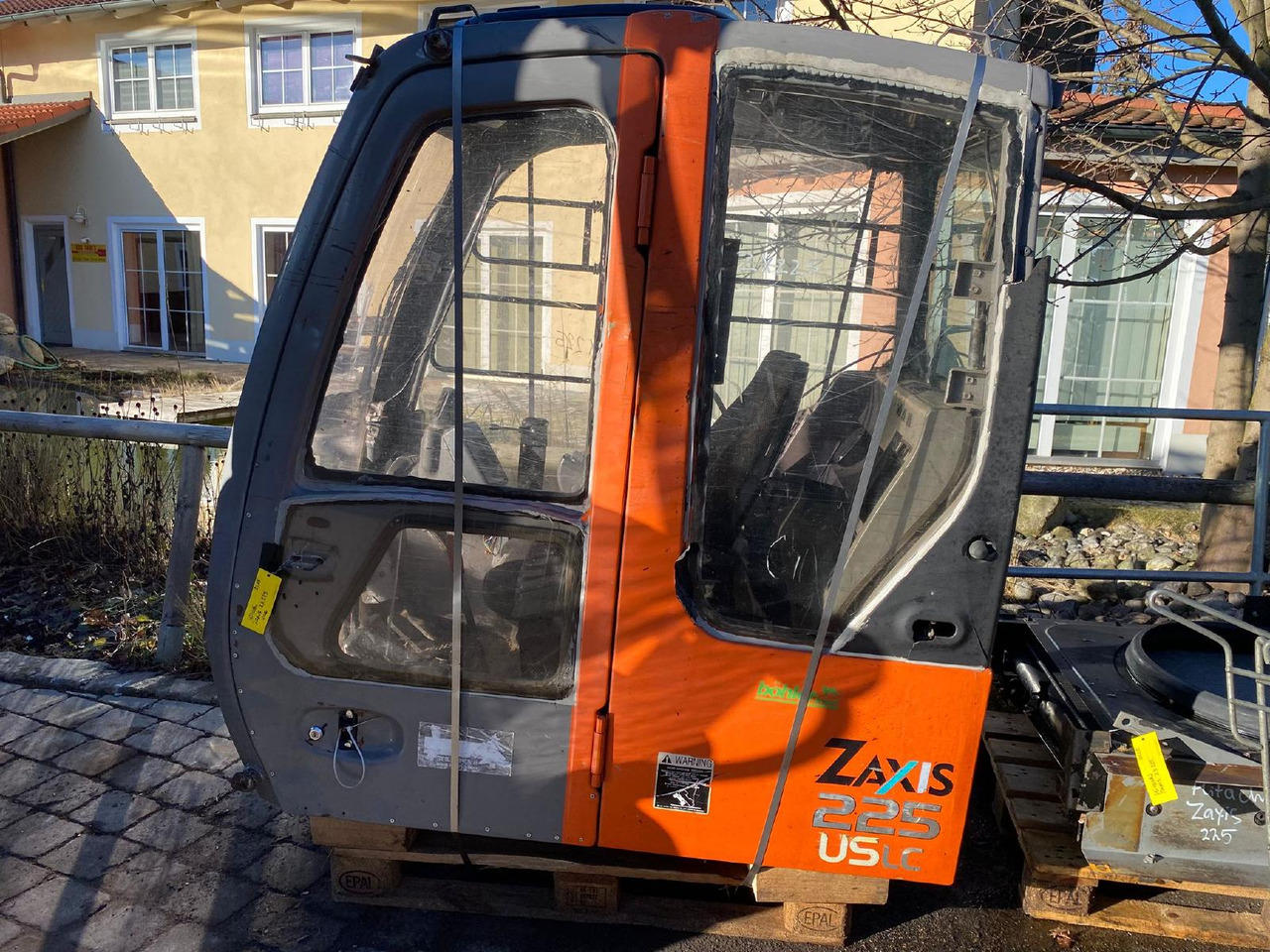 Hitachi ZX 225 - Cabine pour Engins de chantier: photos 1 Hitachi ZX 225 - Cabine pour Engins de chantier: photos 1