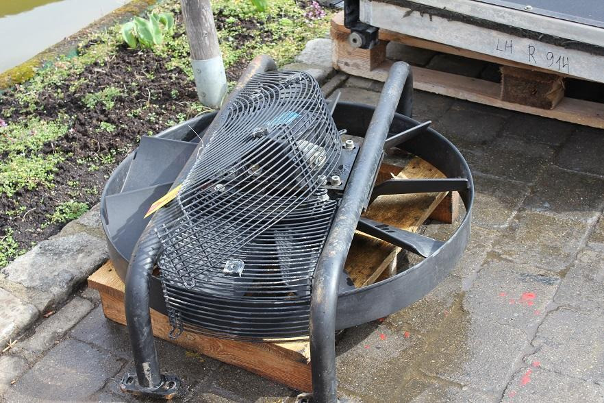 Système de refroidissement pour Engins de chantier Liebherr R 914: photos 6