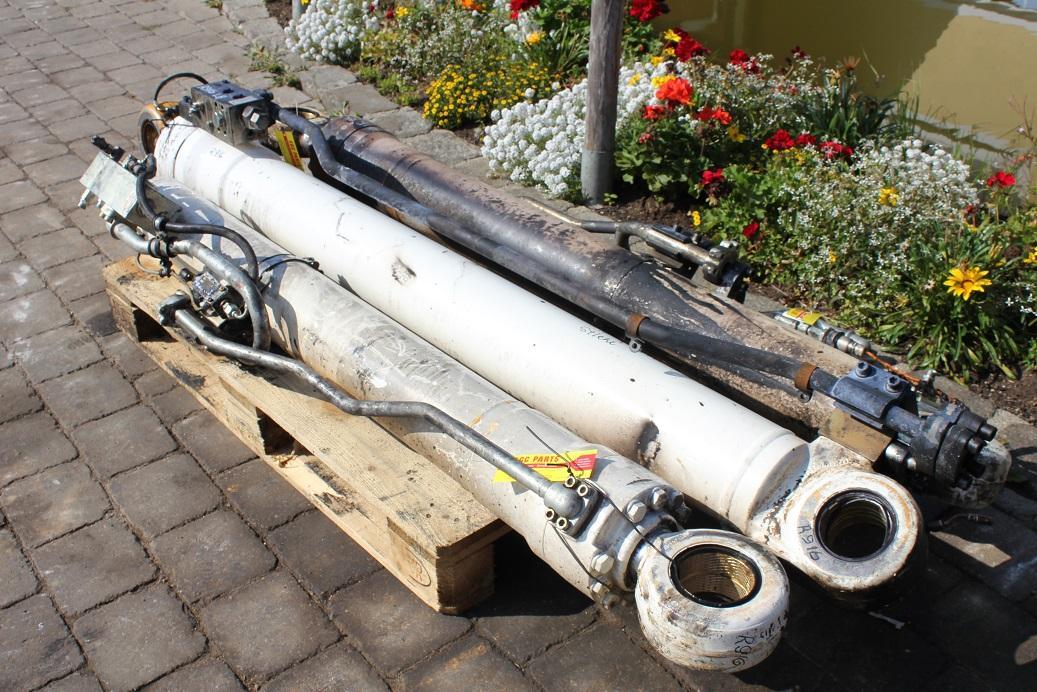 Liebherr R 916 - Vérin hydraulique pour Engins de chantier: photos 3 Liebherr R 916 - Vérin hydraulique pour Engins de chantier: photos 3