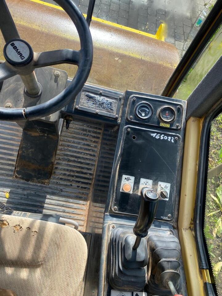 Mecalac 714 MW - Cabine pour Engins de chantier: photos 3 Mecalac 714 MW - Cabine pour Engins de chantier: photos 3