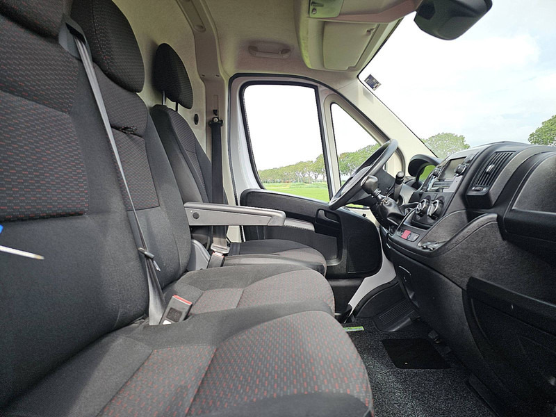 Fourgon utilitaire Peugeot Boxer 2.2 L2H2 Imperiaal Navi: photos 6 Fourgon utilitaire Peugeot Boxer 2.2 L2H2 Imperiaal Navi: photos 6