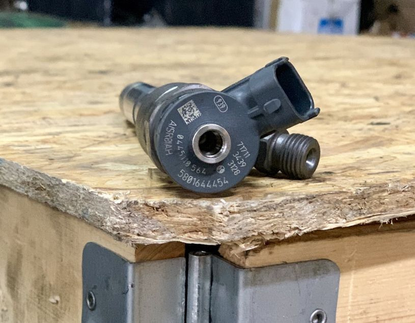 0445110564 for IVECO Daily 3.0 commercial vehicle - Injecteur pour Véhicule utilitaire: photos 3 0445110564 for IVECO Daily 3.0 commercial vehicle - Injecteur pour Véhicule utilitaire: photos 3